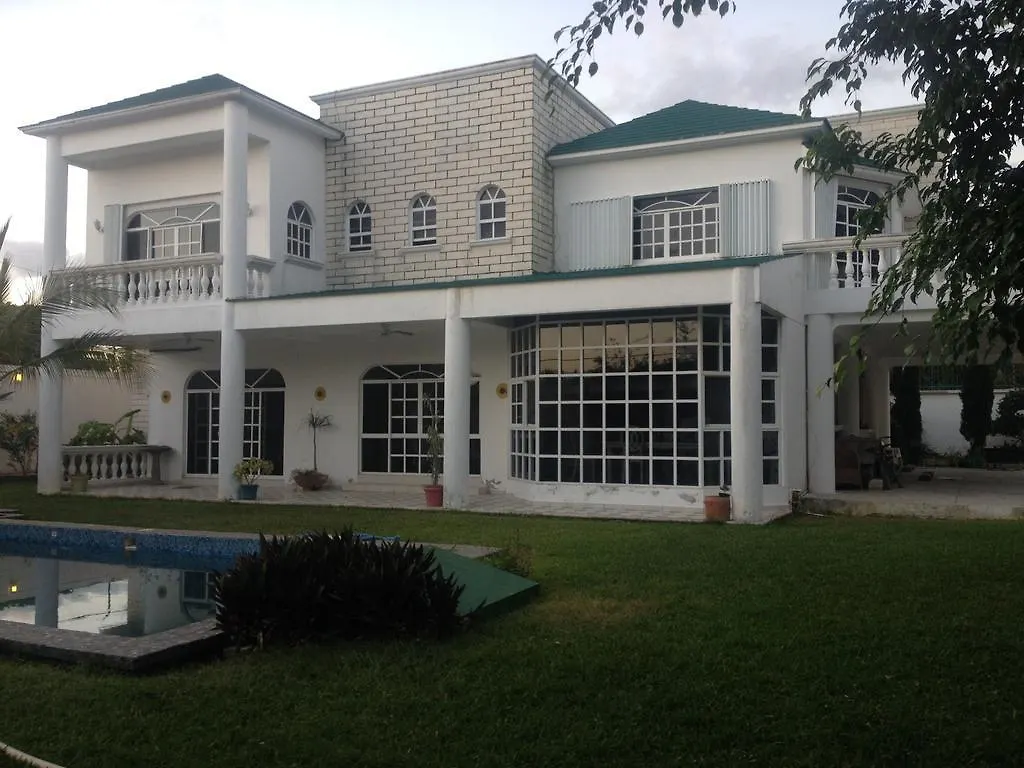 Casa Tz'Unun B&B Cancún