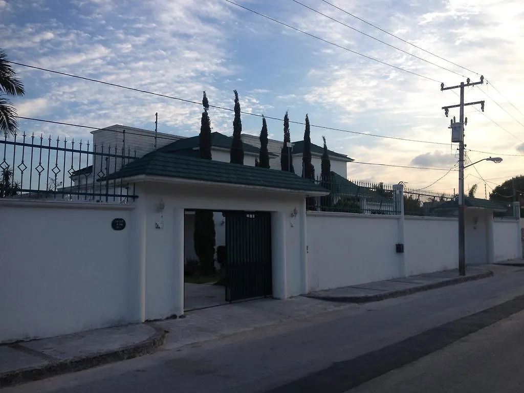 Casa Tz'Unun B&B Cancun Bed & Breakfast